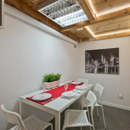 2-bedroom - 51 Dietla Street Апартаменты